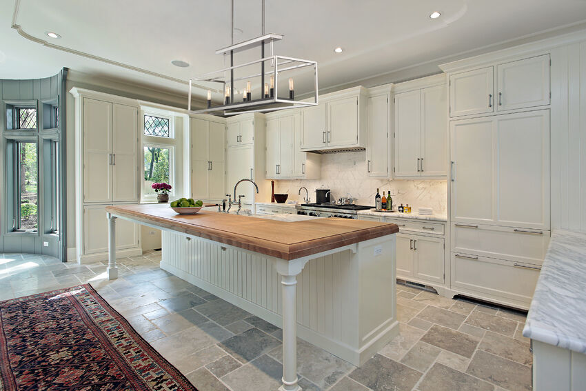 Quadra 8-Light Linear Chandelier